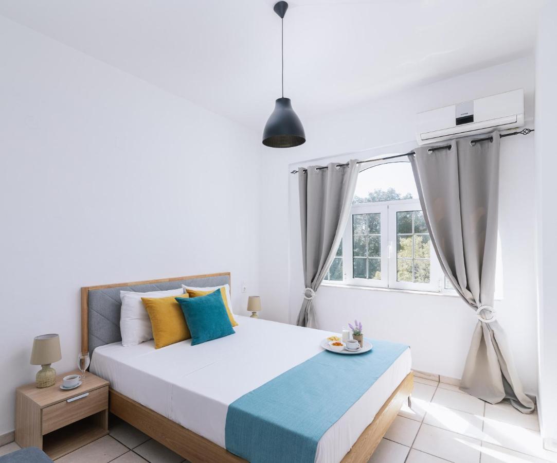 Ermis Luxury Suites & Apartments Amoudara  Bagian luar foto